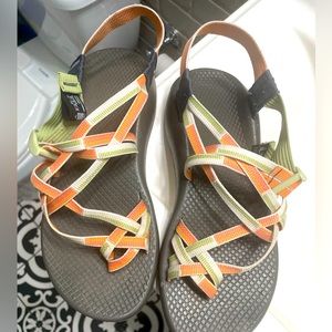 Beautiful Chaco Women’s Size 8